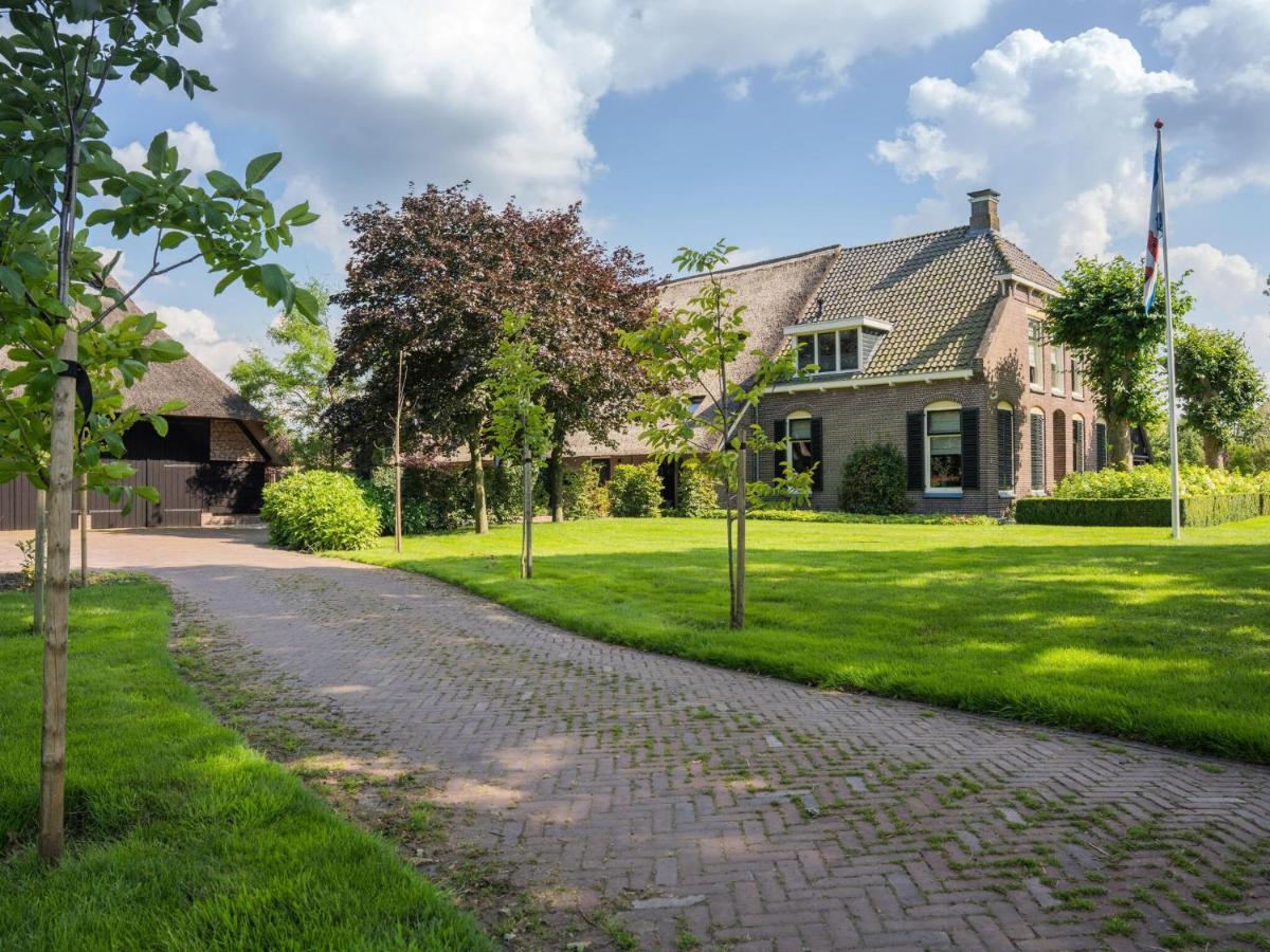 Grandeur Farmhouse In Dwingeloo At A National Park Villa Exterior foto